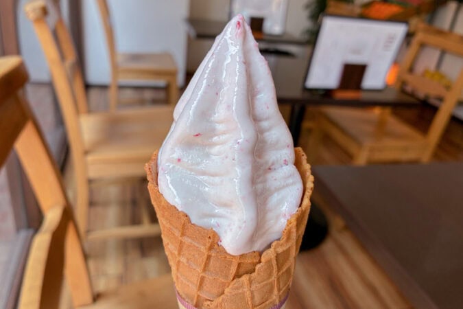 いちごICHIJYUのいちごブレンドソフトクリーム