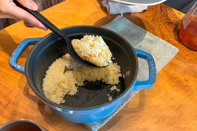 箕面「YAMAMINEモダン食堂」の炊き立てのバターライス
